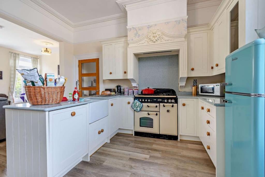 Dizzy Heights Swanage Sleeps 10 With Amazing Views Villa Exterior photo